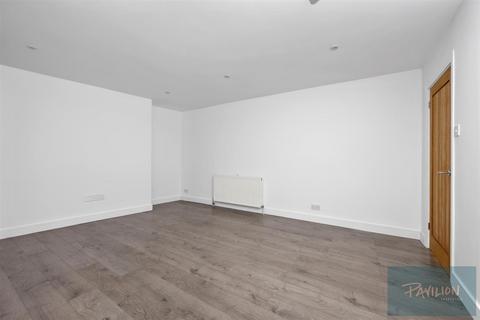 2 bedroom apartment to rent, Powis Square, Brighton, East Sussex