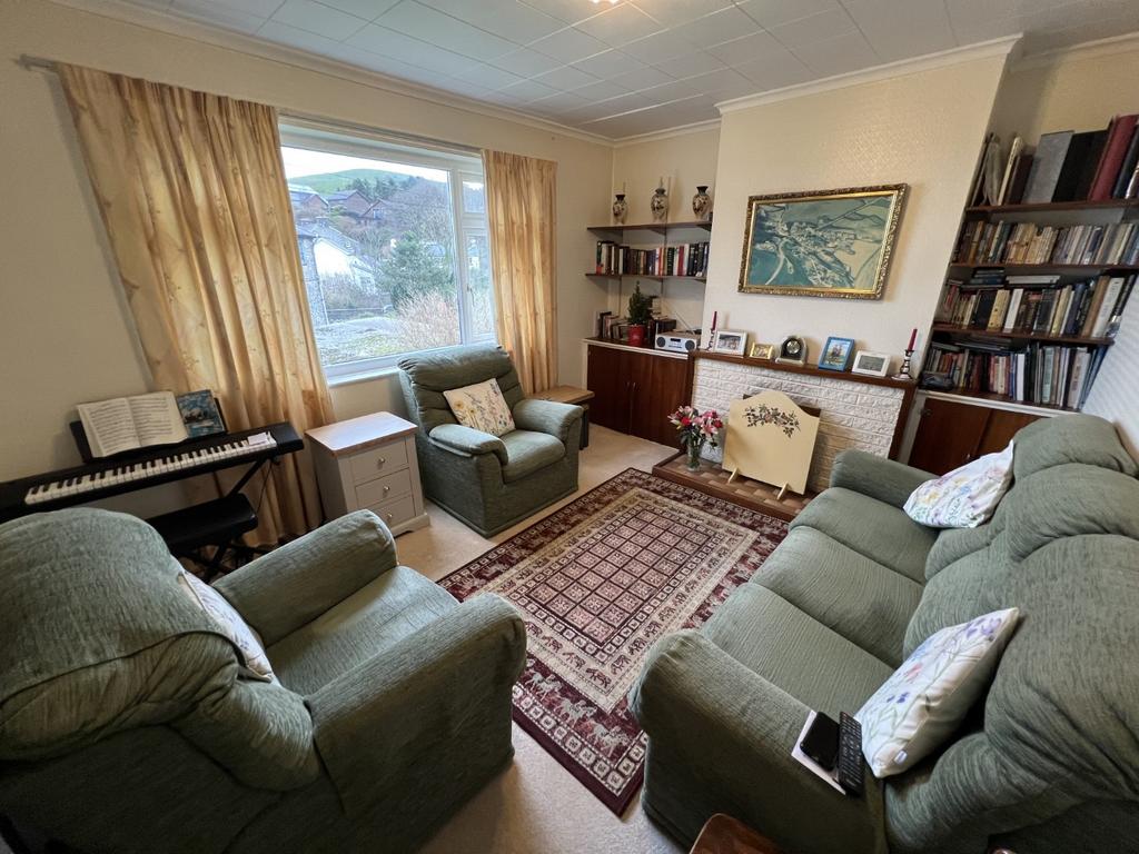 Front Lounge