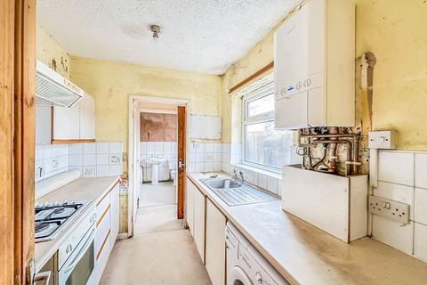 8 Avondale, Hull, HU9 2QA