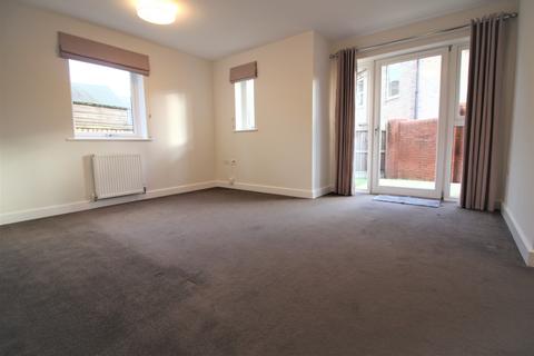 2 bedroom ground floor flat to rent, French Court, Cedar Avenue, Chelmsford