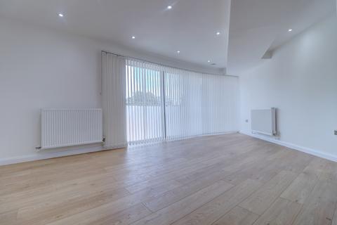 1 bedroom apartment to rent, White Hart Street, Buckinghamshire HP11