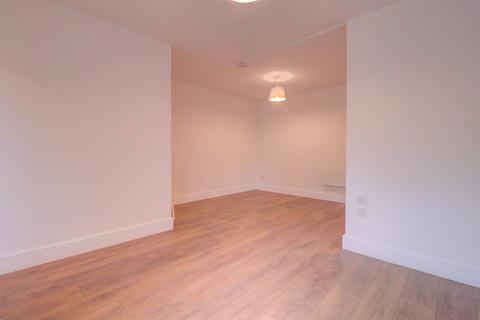 Studio to rent, Bevelwood Gardens, Buckinghamshire HP12