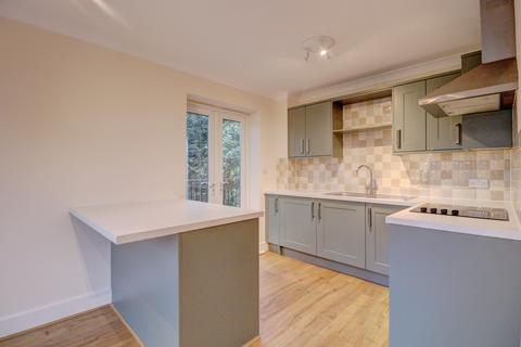 2 bedroom apartment to rent, Cedar Avenue, High Wycombe HP15