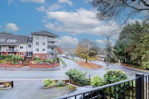 2 bedroom apartment to rent, Cedar Avenue, High Wycombe HP15