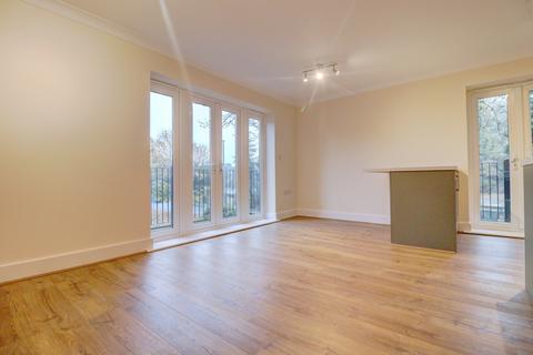 2 bedroom apartment to rent, Cedar Avenue, High Wycombe HP15