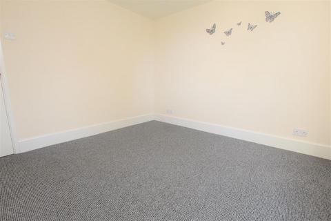 1 bedroom flat to rent, Evesham Road, Astwood Bank, Redditch, B96 6EA