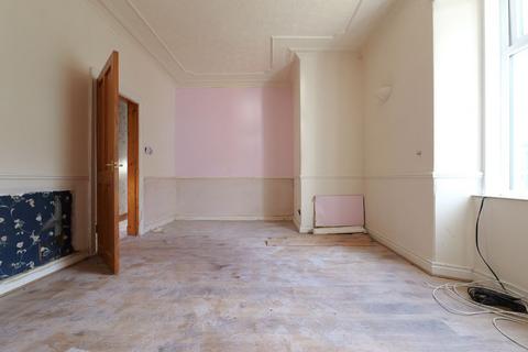 2 bedroom flat for sale, Salisbury Street, Kirkcaldy, Fife KY2