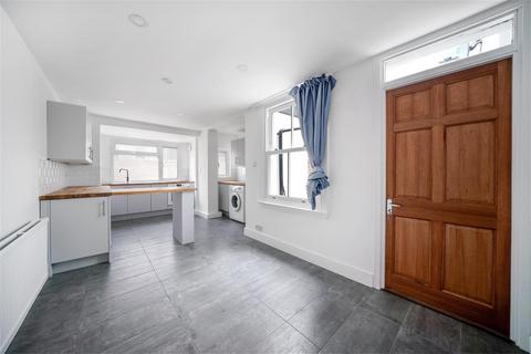 2 bedroom flat to rent, Aspenlea Road, W6