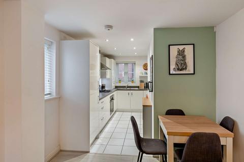 3 bedroom end of terrace house for sale, Riverside Way, Castleford, West Yorkshire
