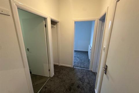 2 bedroom apartment to rent, Lowwood Road, Birkenhead, CH41