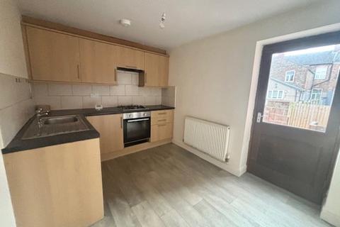 2 bedroom end of terrace house to rent, Mansel Street, Grimsby DN32