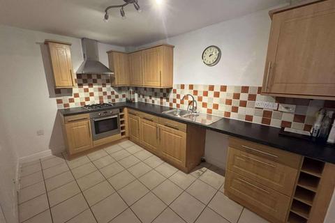 3 bedroom semi-detached house to rent, Grenadier Gardens, Thatcham RG19