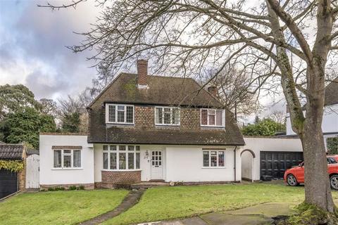 4 bedroom detached house for sale, Clifford Avenue, Chislehurst BR7