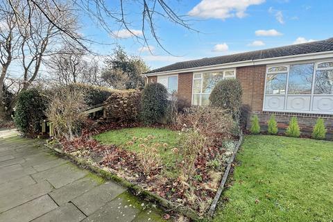 2 bedroom semi-detached bungalow for sale, Glenhurst Drive, Whickham, Newcastle upon Tyne, Tyne and wear, NE16 5SJ