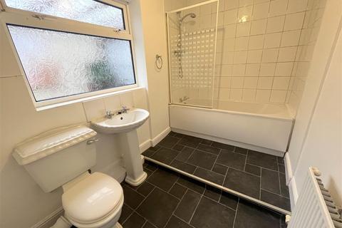 2 bedroom terraced house to rent, Sedgwick Street, Darlington