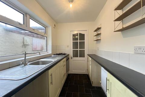 2 bedroom terraced house to rent, Sedgwick Street, Darlington