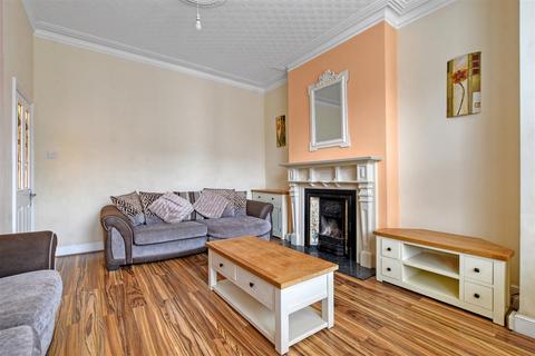 3 bedroom flat for sale, Lushington Road, Kensal Rise (Borders), NW10