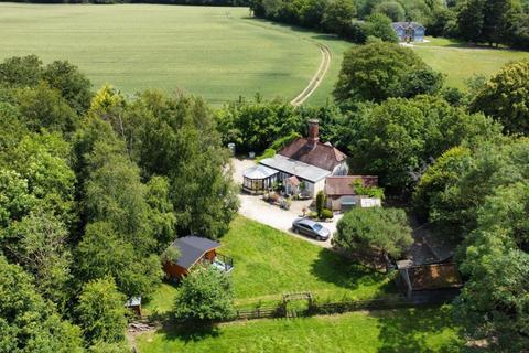 3 bedroom detached house for sale, Hedingham Road, Halstead CO9