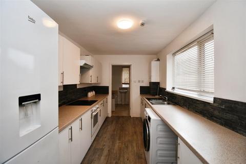 3 bedroom terraced house for sale, Albert Avenue, Hull