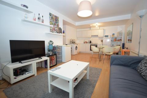 2 bedroom flat to rent, Block 2 New Belvedere Close, M32 0EG