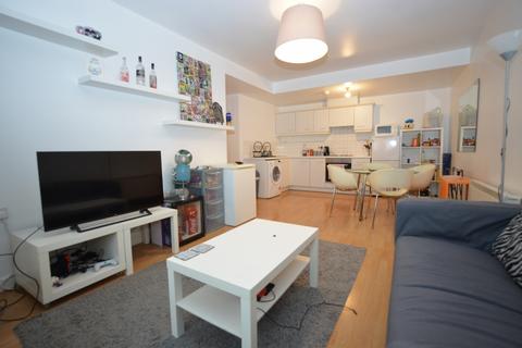 2 bedroom flat to rent, Block 2 New Belvedere Close, M32 0EG