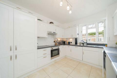 3 bedroom flat to rent, Marsham Street, London SW1P