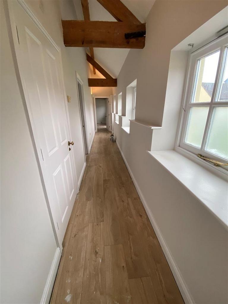 Hallway.jpg