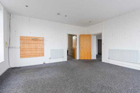 Property to rent, Holton Road, Barry, The Vale Of Glamorgan. CF63 4HW