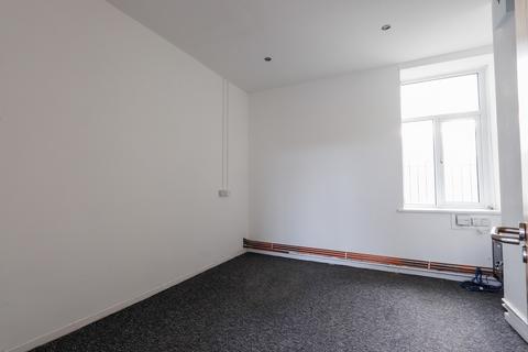 Property to rent, Holton Road, Barry, The Vale Of Glamorgan. CF63 4HW