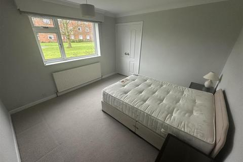 2 bedroom flat to rent, Brookhurst Court, Beverley Road, Leamington Spa