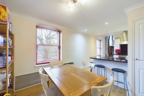 2 bedroom flat for sale, Horsefair, Banbury OX16