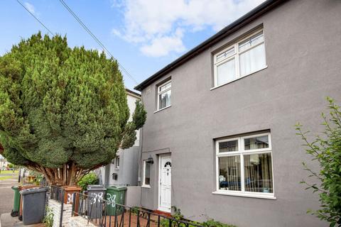 3 bedroom detached house for sale, Millfield Avenue, London E17