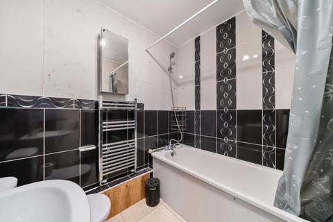 6 Davis Street, London, E13 9EE