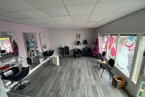 Hairdresser and barber shop to rent, Flackwell Road, Birmingham B23