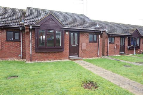 1 bedroom bungalow to rent, Mill Pleck, Studley