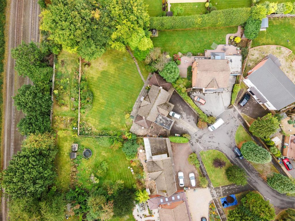 7 Dunsmore Grove 3.jpg