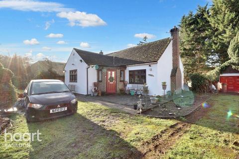 3 bedroom detached bungalow for sale, Oak Road, Billericay