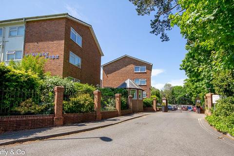 2 bedroom apartment to rent, Kipling Court, Winnals Park, Paddockhall Road