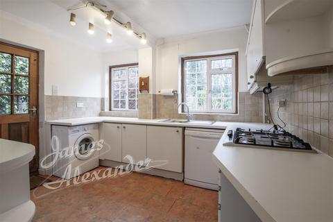 3 bedroom semi-detached house for sale, Bigginwood Road, London