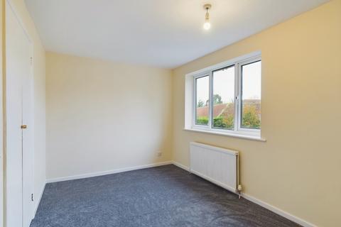 2 bedroom end of terrace house to rent, Tantallon Court, Peterborough PE3