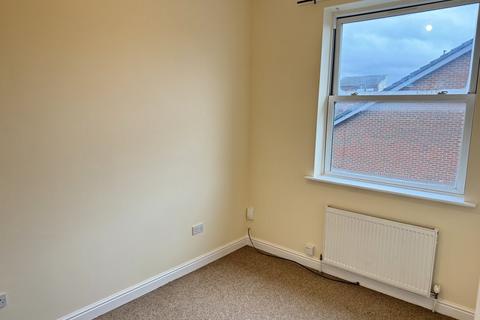 2 bedroom flat to rent, William Street, Failsworth