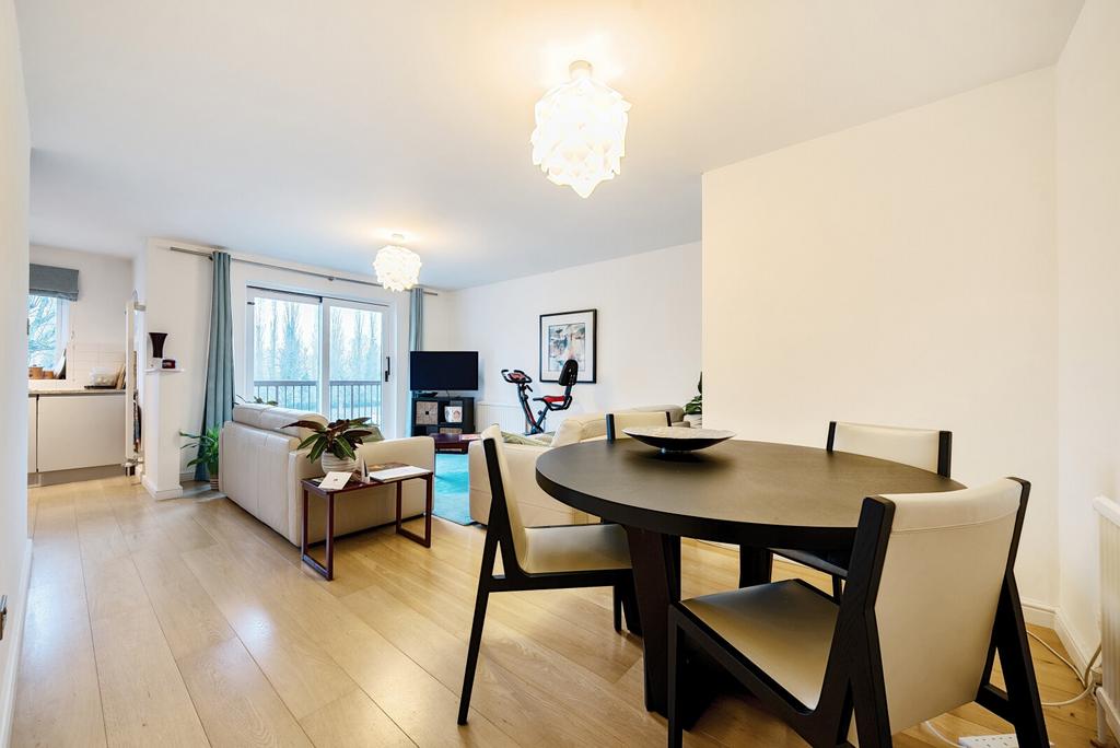 Sitting/Dining Room