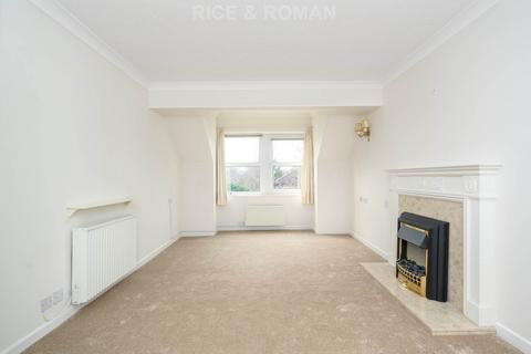 1 bedroom retirement property for sale, Queens Road, London SW19