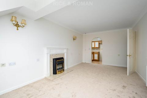 1 bedroom retirement property for sale, Queens Road, London SW19