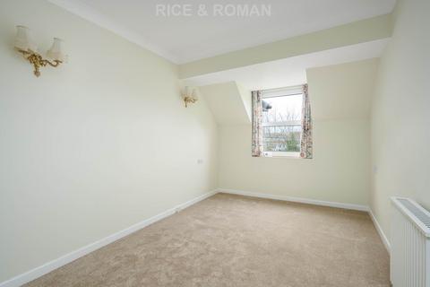 1 bedroom retirement property for sale, Queens Road, London SW19