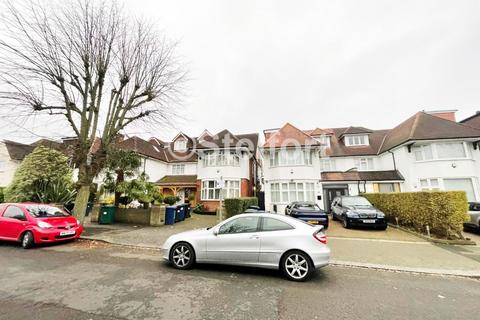 2 bedroom flat to rent, The Ridgeway, NW11