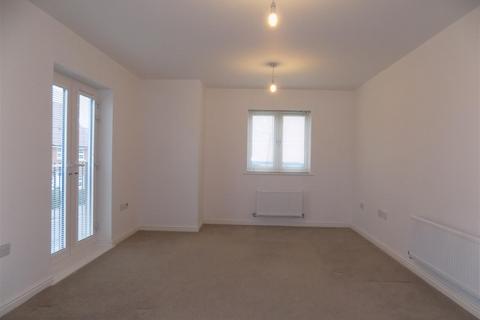 2 bedroom flat to rent, Castle Drive, Margate, Margate