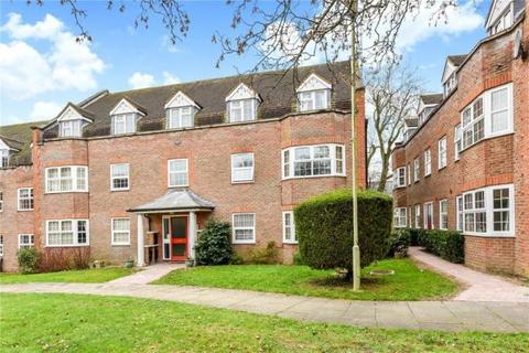 2 bedroom apartment to rent, York Mews, Hampshire GU34