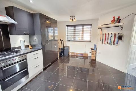 10 Harper Crescent, Peterborough, PE4 7DF