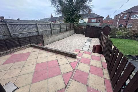 3 bedroom terraced house to rent, Londesboro Grove, Leeds LS9